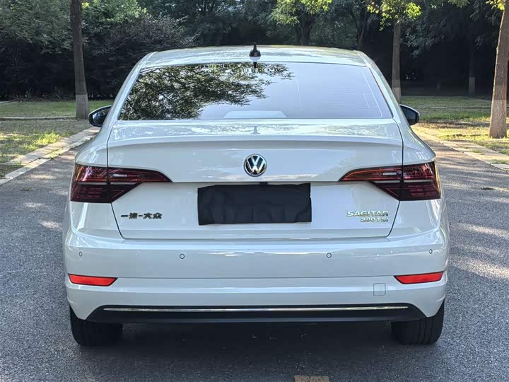 Фото 5 - Volkswagen Sagitar L