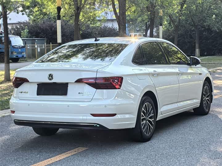 Фото 6 - Volkswagen Sagitar L