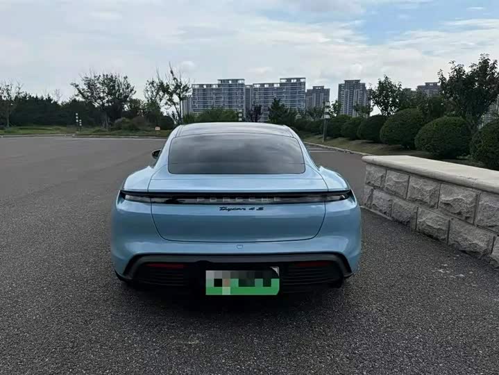 Фото 5 - Porsche Taycan