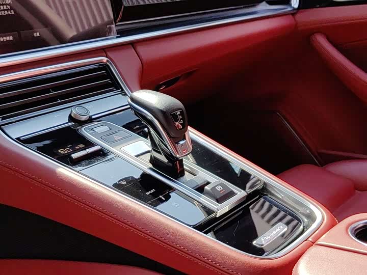 Фото 12 - Porsche Panamera