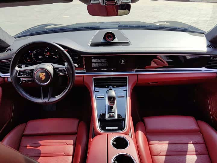 Фото 17 - Porsche Panamera