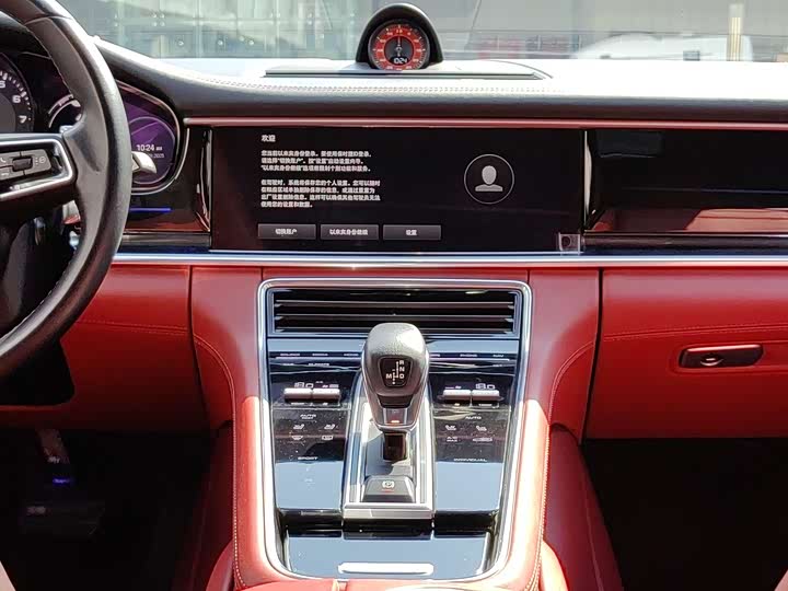 Фото 18 - Porsche Panamera