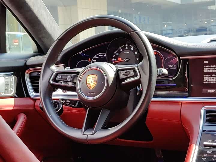 Фото 19 - Porsche Panamera