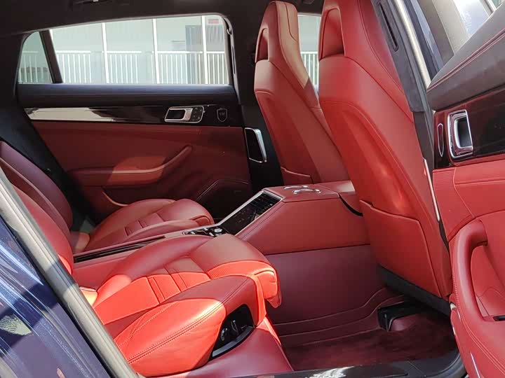 Фото 20 - Porsche Panamera