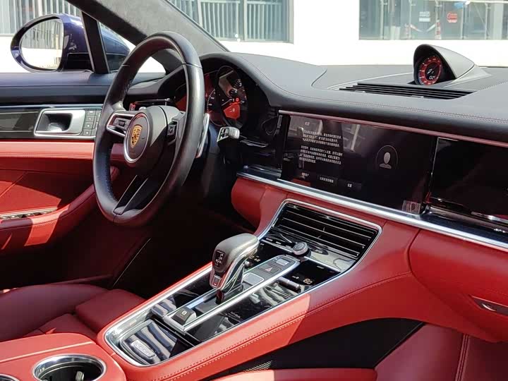 Фото 22 - Porsche Panamera