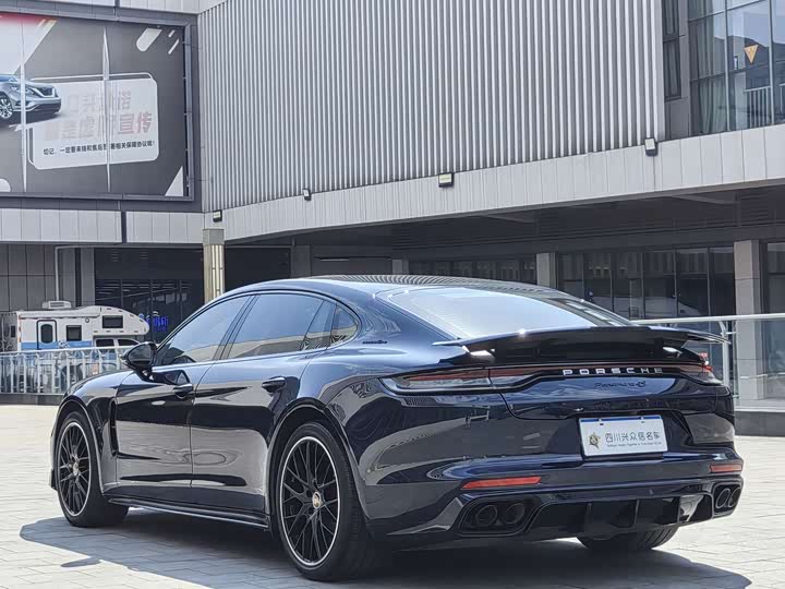 Фото 8 - Porsche Panamera