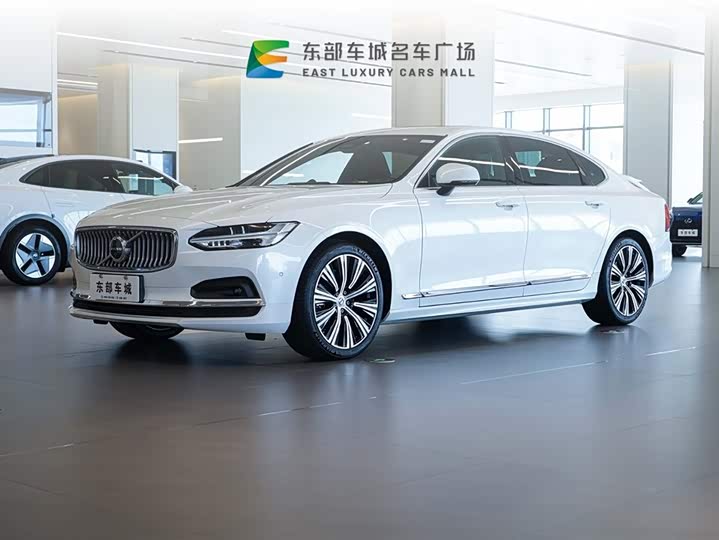 Фото 1 - Volvo S90