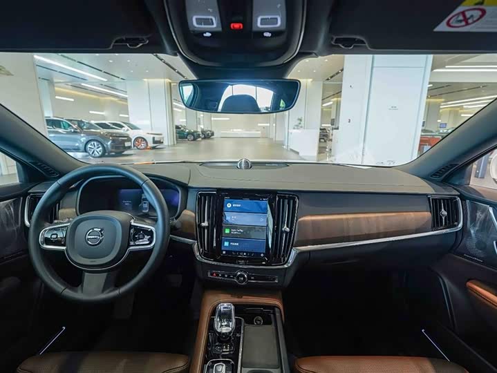 Фото 19 - Volvo S90