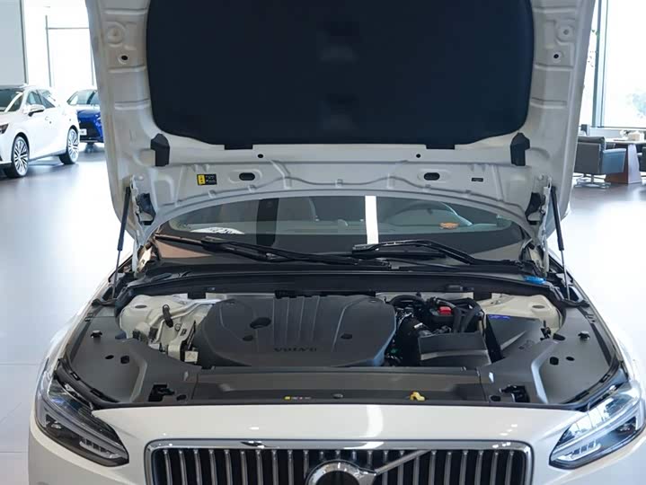 Фото 5 - Volvo S90