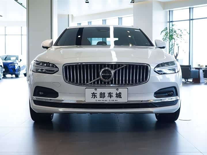 Фото 8 - Volvo S90