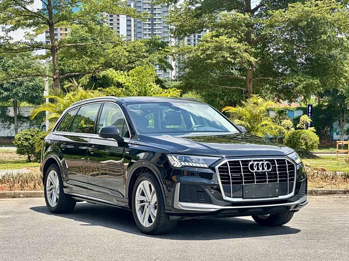 Фото 3 - Audi Q7