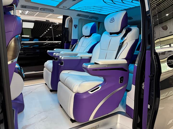 Фото 11 - Mercedes-Benz V-Class