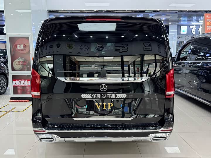 Фото 4 - Mercedes-Benz V-Class