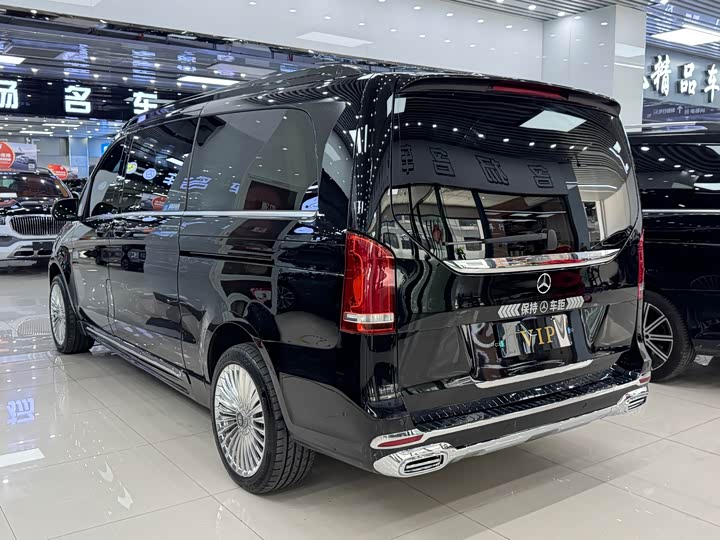 Фото 5 - Mercedes-Benz V-Class