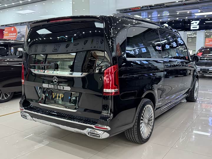 Фото 6 - Mercedes-Benz V-Class