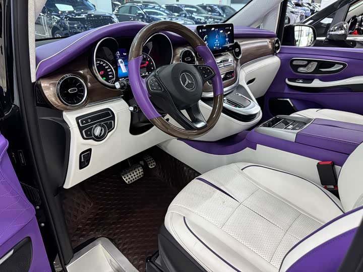 Фото 7 - Mercedes-Benz V-Class