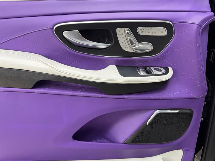 Фото 8 - Mercedes-Benz V-Class