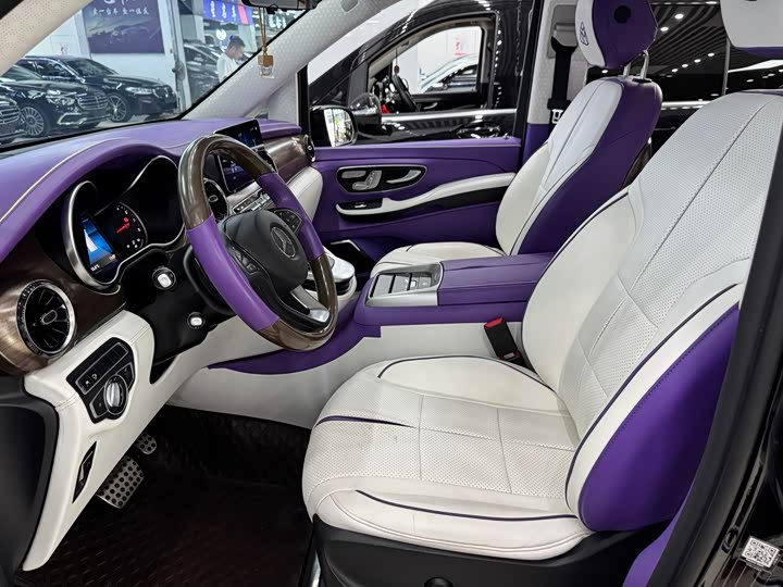 Фото 9 - Mercedes-Benz V-Class