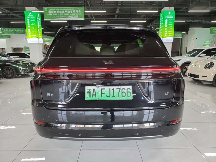 Фото 8 - LiXiang L7