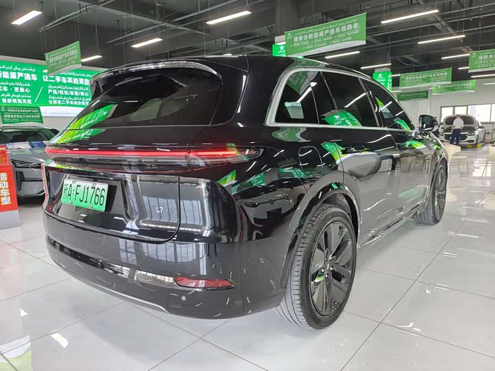 Фото 9 - LiXiang L7