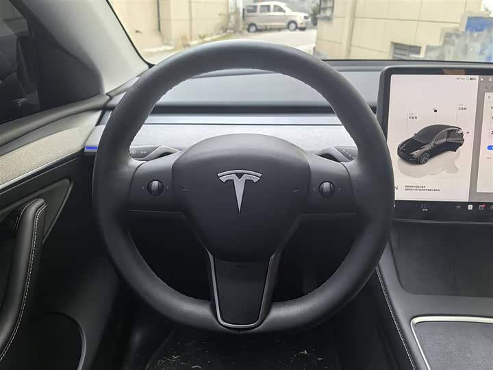 Фото 15 - Tesla Model Y