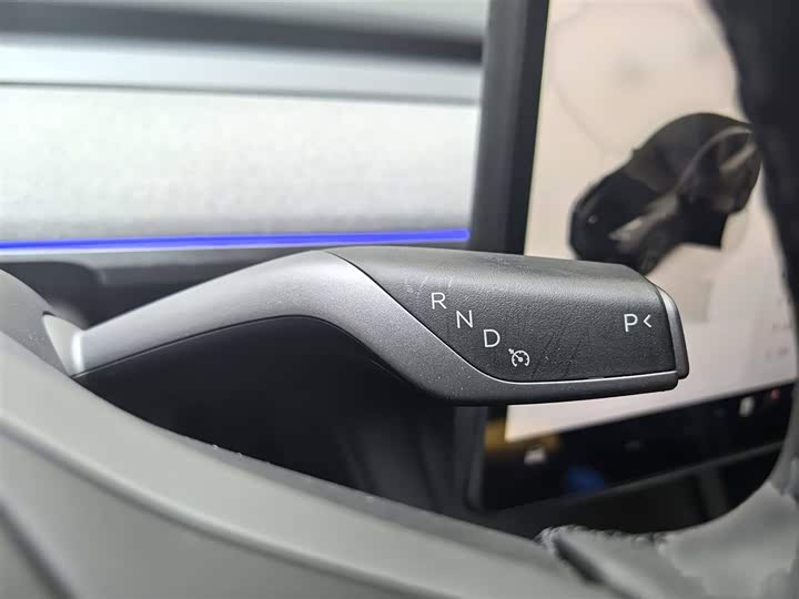 Фото 16 - Tesla Model Y