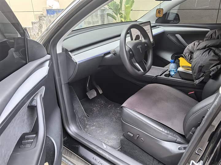 Фото 18 - Tesla Model Y