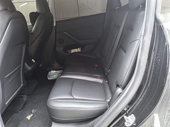 Фото 19 - Tesla Model Y