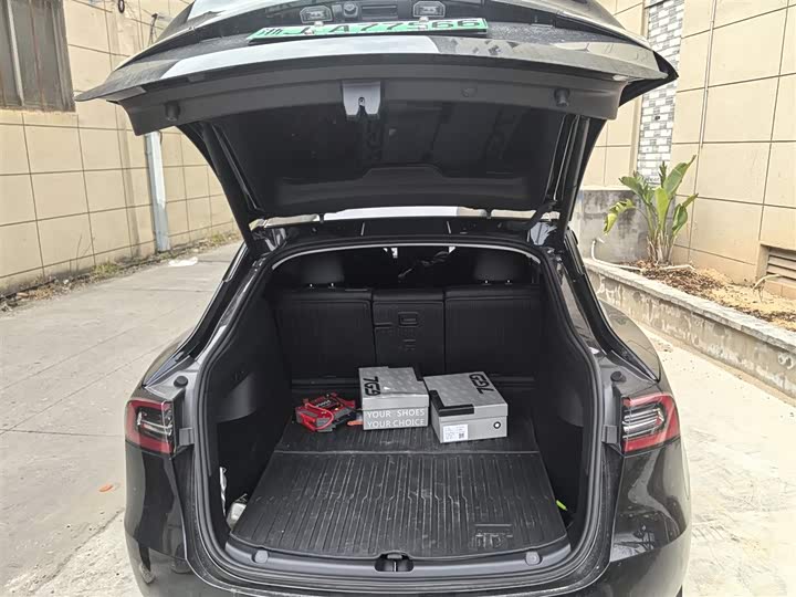 Фото 2 - Tesla Model Y