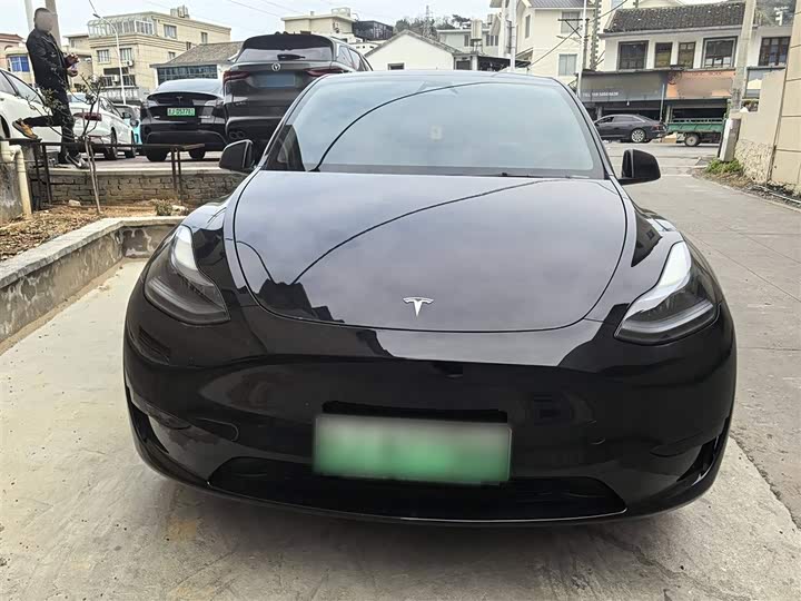 Фото 6 - Tesla Model Y