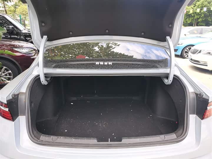 Фото 19 - Geely Preface