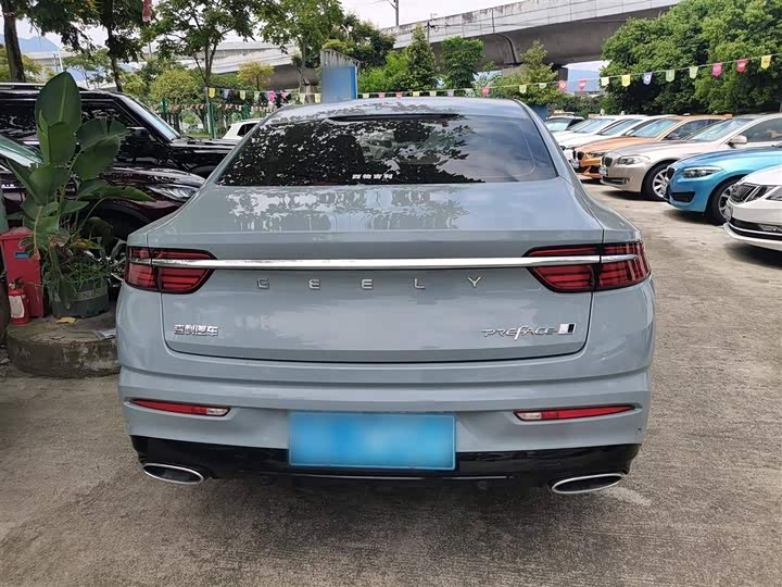 Фото 6 - Geely Preface
