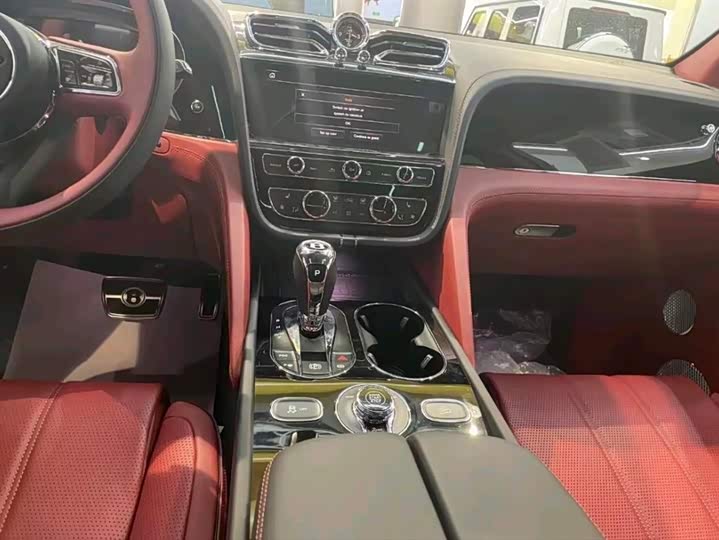 Фото 5 - Bentley Bentayga