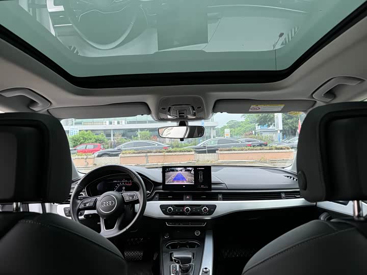 Фото 14 - Audi A4L