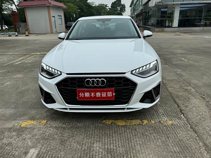 Фото 2 - Audi A4L