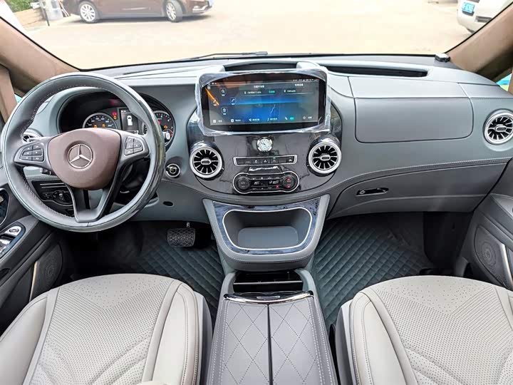 Фото 15 - Mercedes-Benz Vito