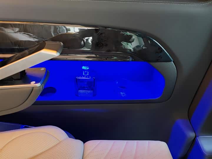 Фото 17 - Mercedes-Benz Vito