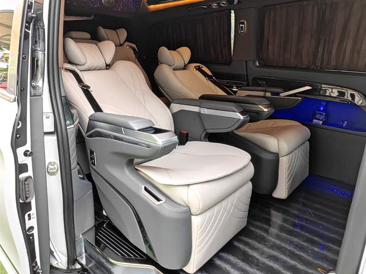 Фото 7 - Mercedes-Benz Vito