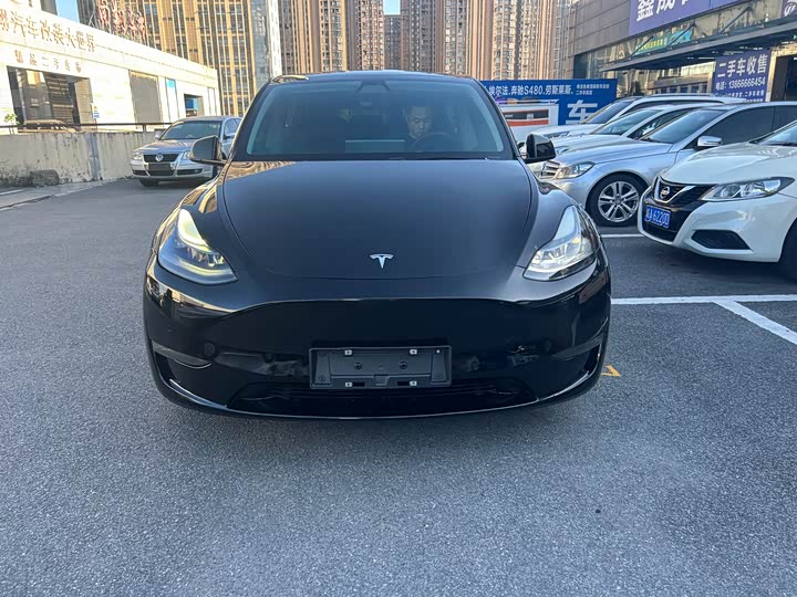 Фото 2 - Tesla Model Y