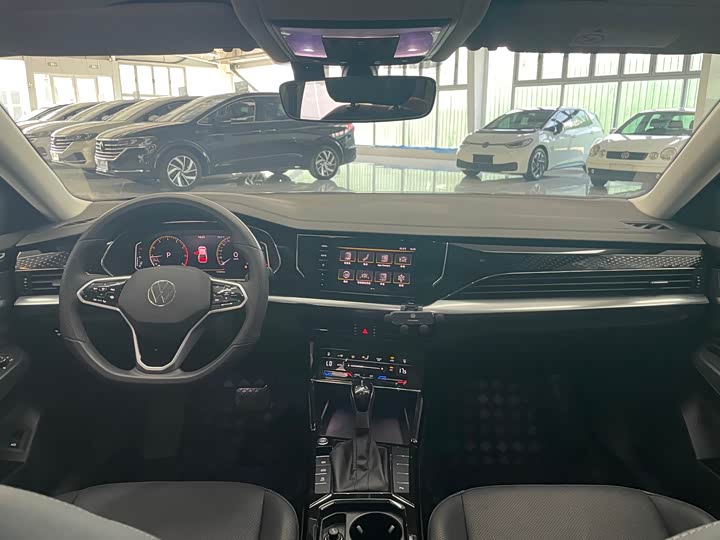 Фото 3 - Volkswagen Passat