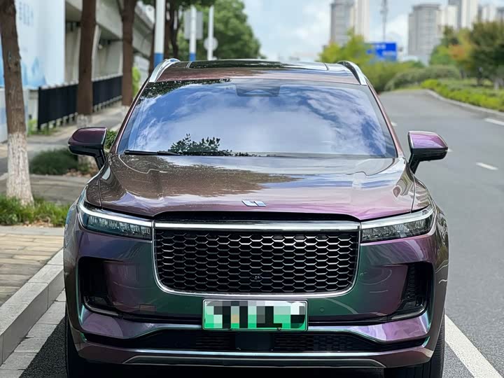 Фото 2 - LiXiang One