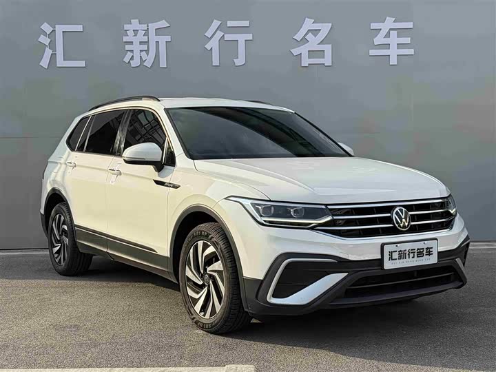 Фото 3 - Volkswagen Tiguan L Pro