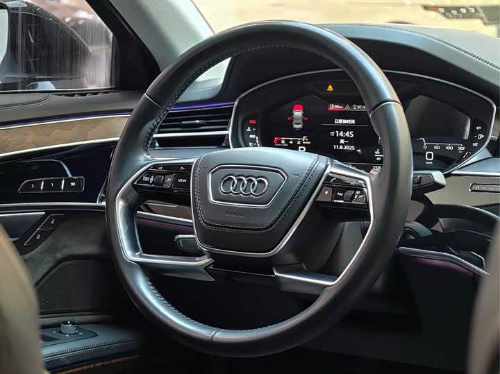 Фото 20 - Audi A8