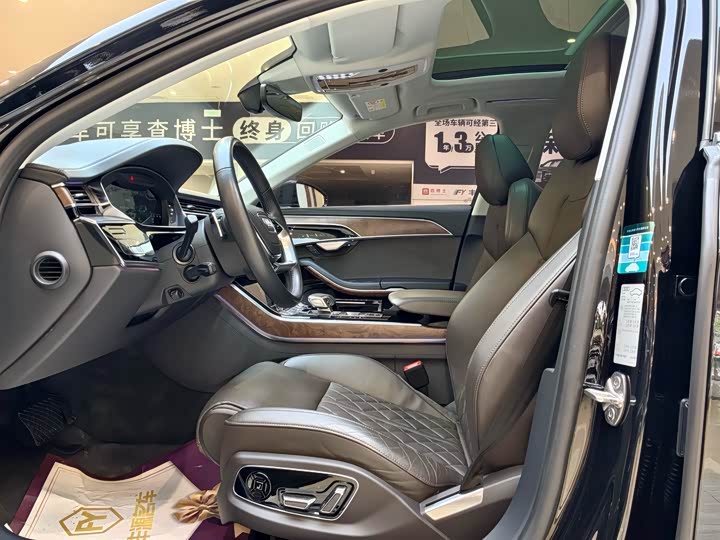 Фото 6 - Audi A8