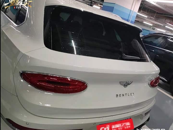 Фото 2 - Bentley Bentayga