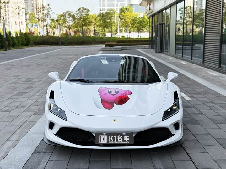 Фото 2 - Ferrari F8