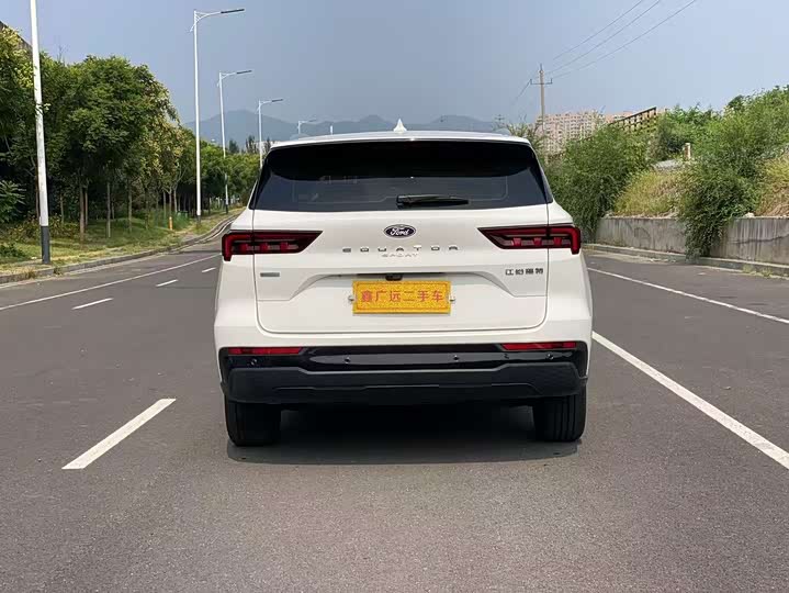 Фото 5 - Ford Equator Sport