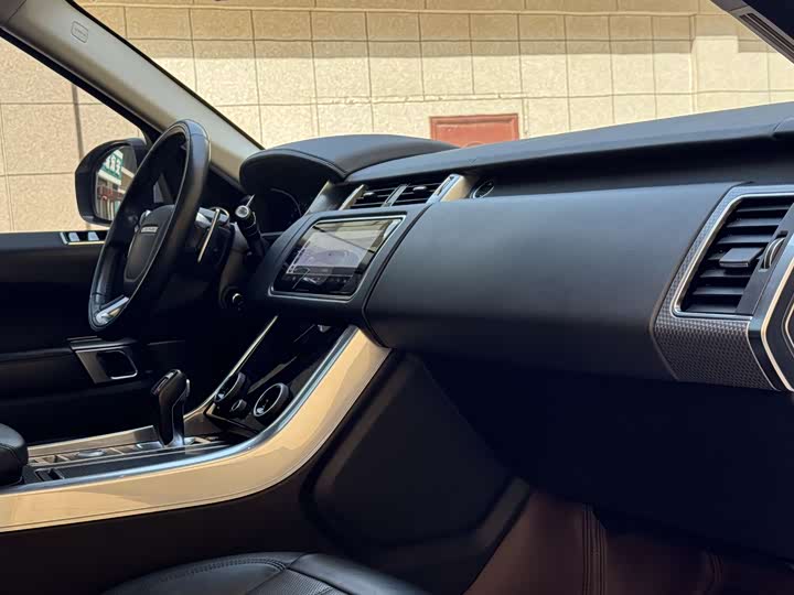 Фото 12 - Land Rover Range Rover Sport