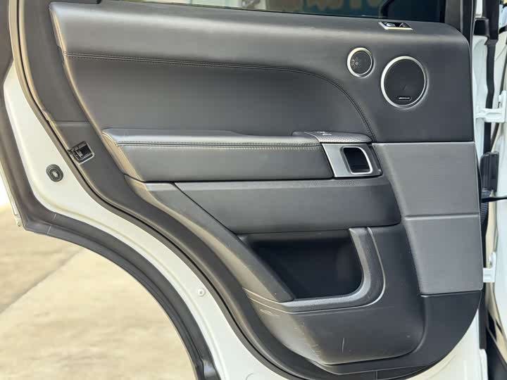 Фото 16 - Land Rover Range Rover Sport