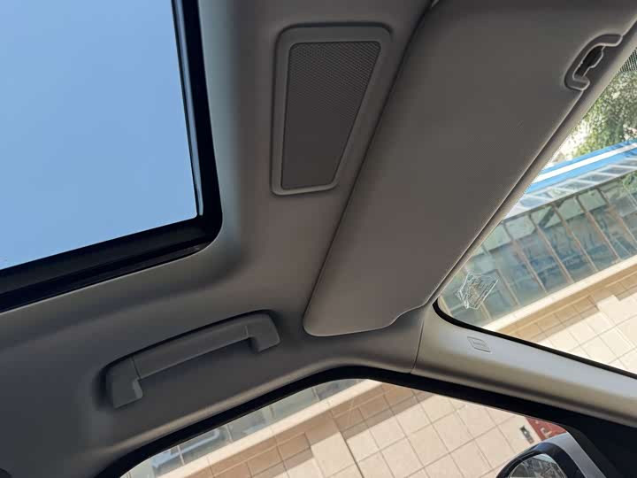 Фото 28 - Land Rover Range Rover Sport